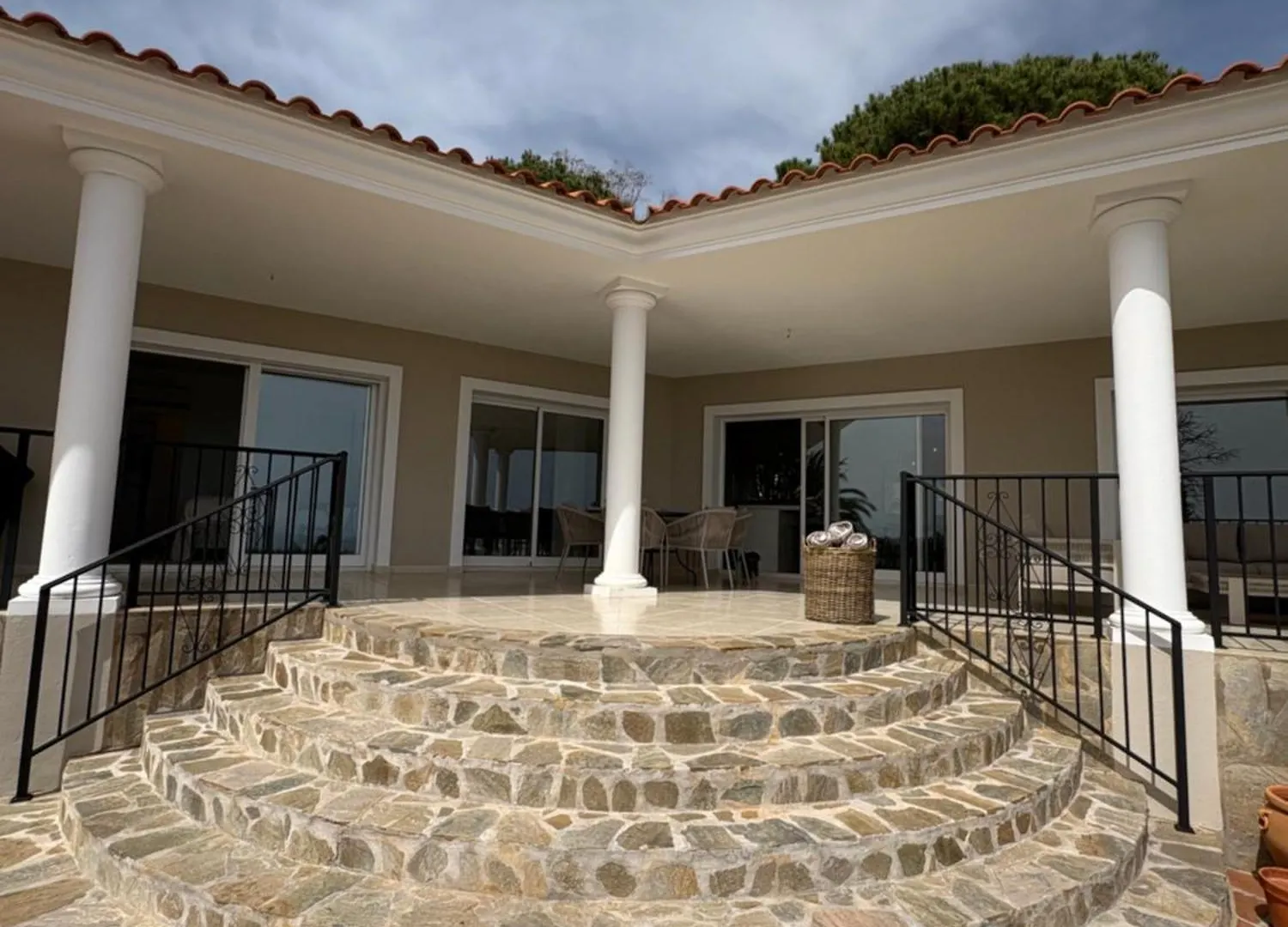 La Perla Villa Fuengirola 0*,